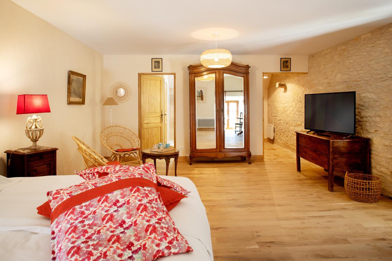 Pichanges L'Hote Antique - Maison D'Hote- 4 Suites Avec Cuisine מראה חיצוני תמונה